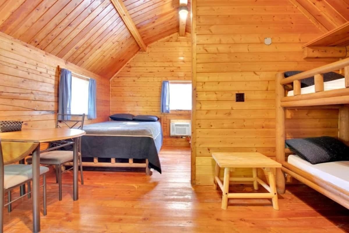 Secluded Rustic Cabin With Views Bloomington Zewnętrze zdjęcie